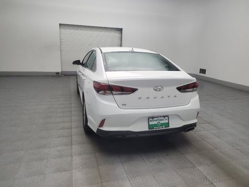 Used 2019 Hyundai Sonata SE w/ Cargo Package FWD image 6