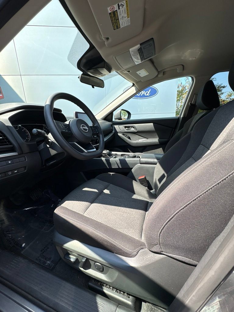 Used 2024 Nissan Rogue SV AWD/4WD image 14