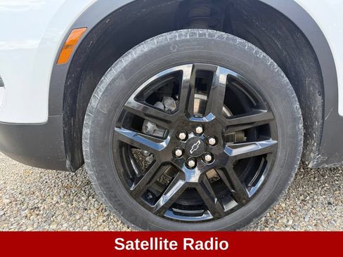Used 2023 Chevrolet Blazer LT FWD image 11