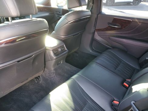 Used 2020 Lexus LS 500 image 10