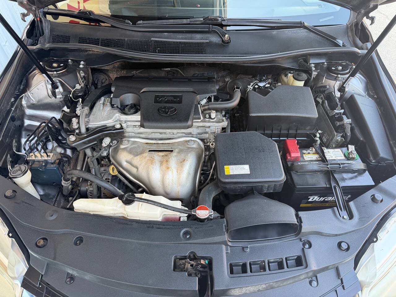 Used 2016 Toyota Camry LE FWD image 30
