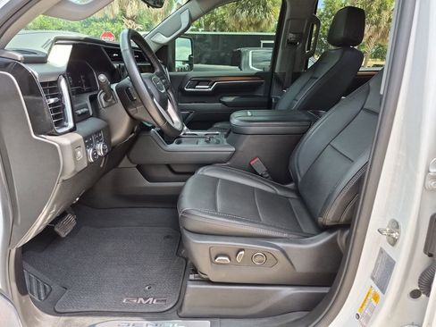 Used 2024 GMC Sierra 3500 Denali w/ Denali Reserve Package AWD/4WD image 19