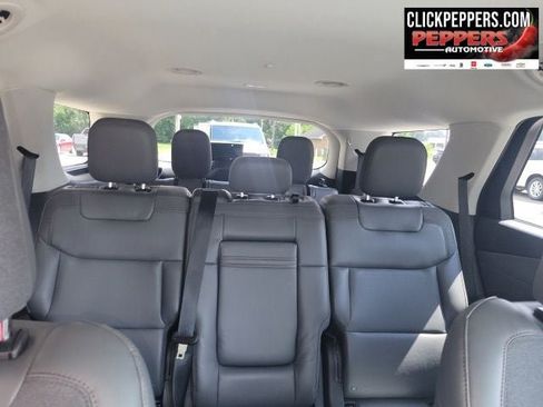 Used 2026 Ford Explorer Active w/ Active Comfort Package RWD image 16