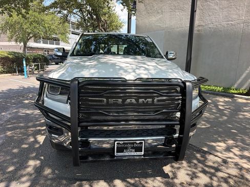 Used 2022 RAM 1500 Laramie AWD/4WD image 2