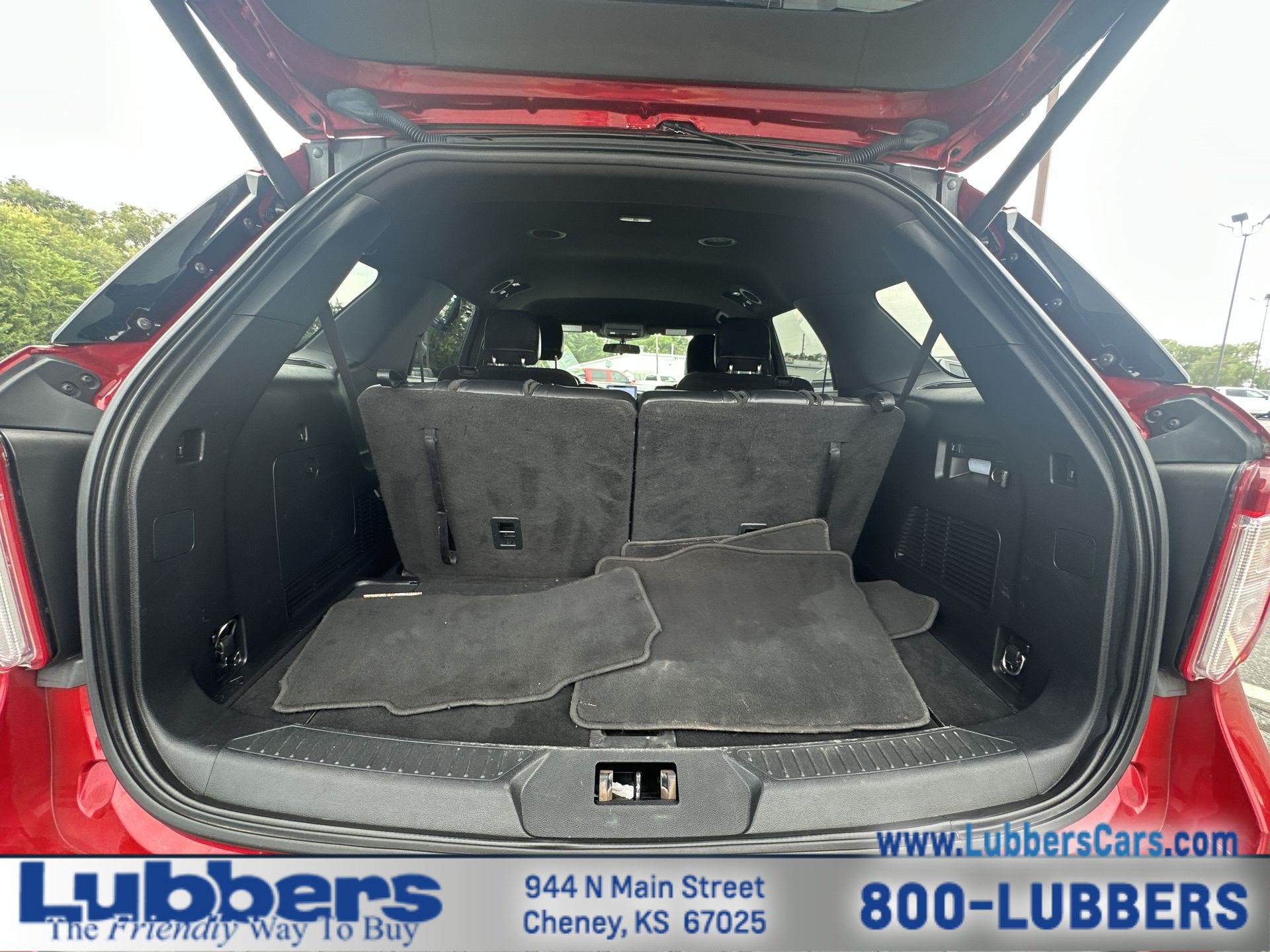 Used 2020 Ford Explorer XLT w/ Equipment Group 202A AWD/4WD image 21