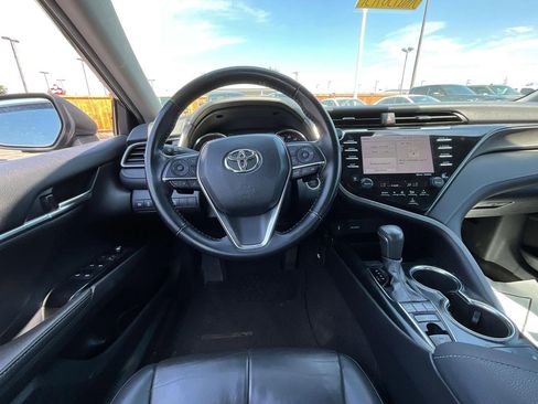Used 2019 Toyota Camry XSE FWD image 8