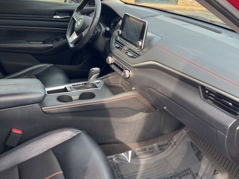 Used 2022 Nissan Altima 2.5 SR image 16