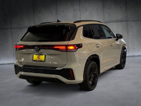 New 2026 Volkswagen Tiguan SE R-Line AWD/4WD image 5