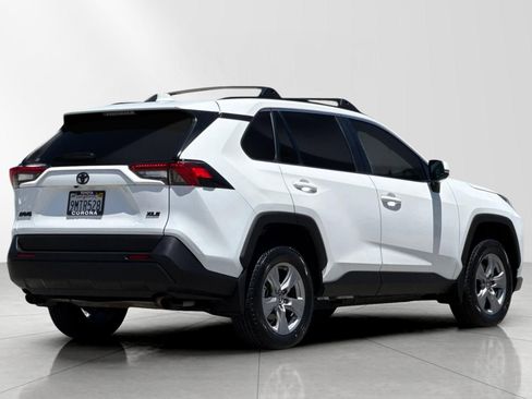 Used 2024 Toyota RAV4 XLE w/ Convenience Package FWD image 3
