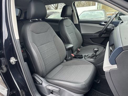 Used 2022 Volkswagen Taos SE image 37