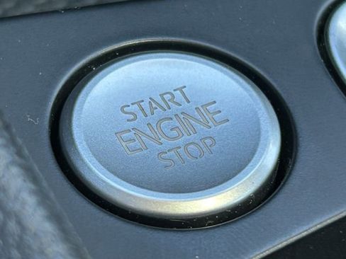 Used 2022 Volkswagen Jetta SE FWD image 17