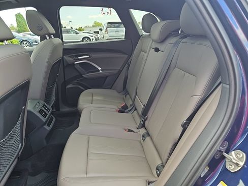 Used 2025 Audi Q5 Premium w/ Convenience Package AWD/4WD image 12
