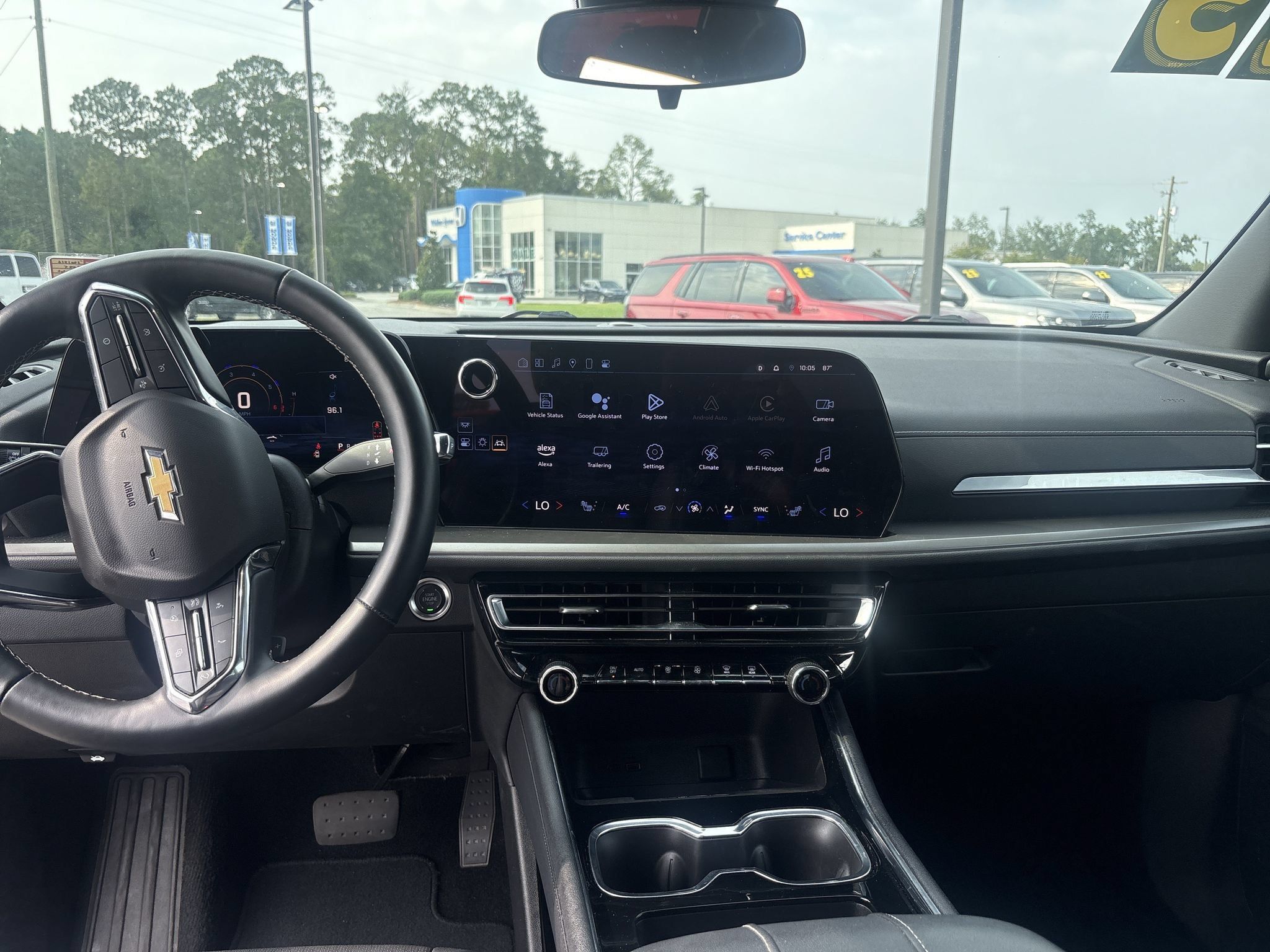 Used 2025 Chevrolet Traverse LT AWD/4WD image 9