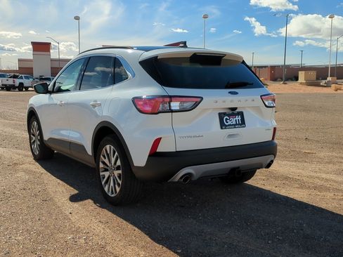 Used 2022 Ford Escape Titanium w/ Class II Trailer Tow Package image 5