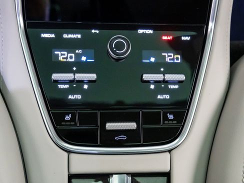 Certified 2023 Porsche Panamera GTS image 21