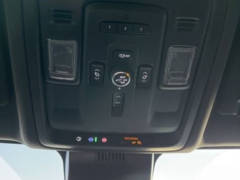 Used 2023 Chevrolet Suburban Premier image 52