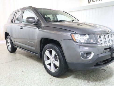 Used 2017 Jeep Compass High Altitude FWD image 5