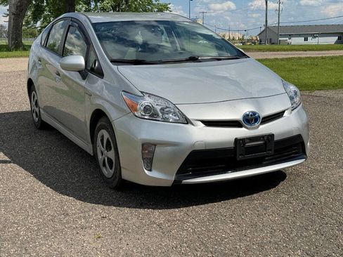 Used 2013 Toyota Prius Four image 1