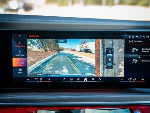 Used 2023 BMW i7 xDrive60 w/ Executive Package 2 image 30