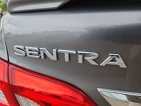 Used 2019 Nissan Sentra SR w/ Premium Package (SR) FWD image 38