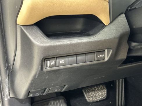 Used 2019 Toyota RAV4 XLE Premium FWD image 36