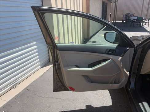 Used 2013 Kia Optima LX FWD image 11
