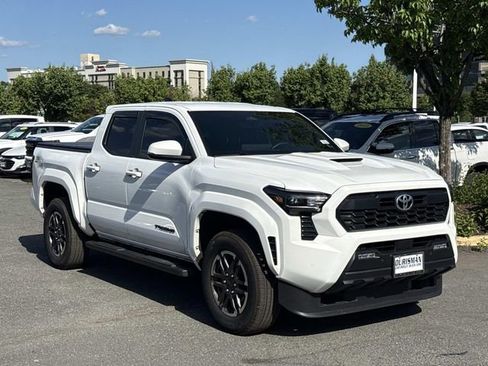 Used 2024 Toyota Tacoma TRD Sport w/ TRD Sport Upgrade Package AWD/4WD image 1