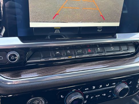 Used 2024 Chevrolet Silverado 1500 LT w/ Z71 Off-Road Package image 26