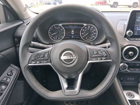 Used 2025 Nissan Sentra SV FWD image 22