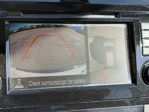 Used 2019 Nissan Rogue SV w/ Premium Package image 9