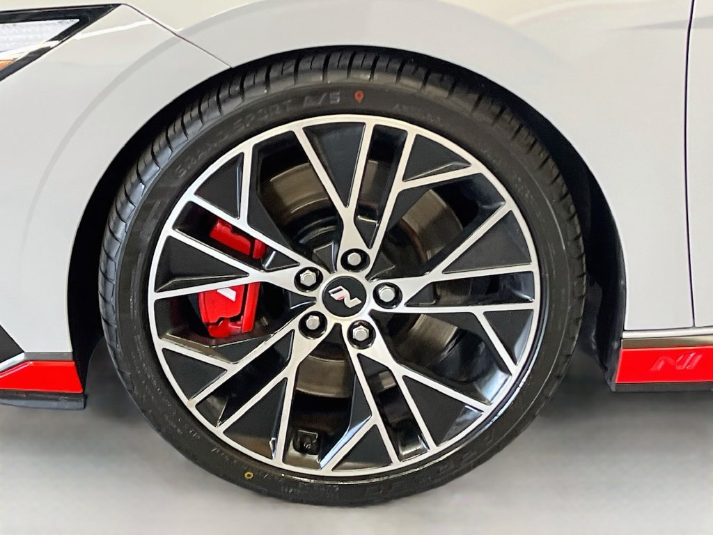 Used 2025 Hyundai Elantra N FWD image 31