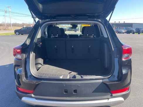 Used 2025 Chevrolet TrailBlazer LT AWD/4WD image 7