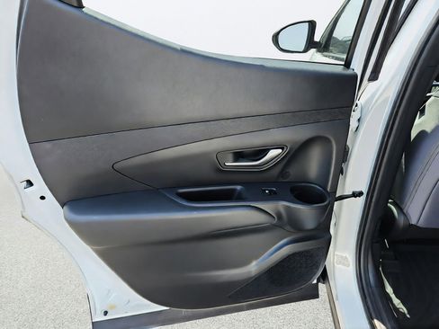 Used 2024 Hyundai Santa Cruz SE FWD image 23