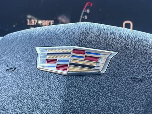 Certified 2024 Cadillac XT4 Premium Luxury AWD/4WD image 18