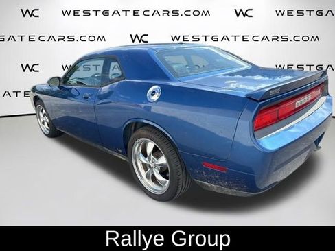 Used 2010 Dodge Challenger SE image 8