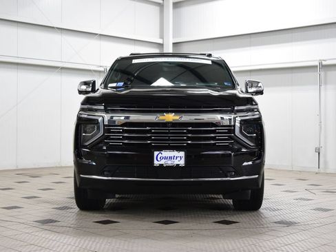 Used 2025 Chevrolet Tahoe Premier AWD/4WD image 2