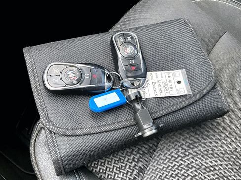 Used 2021 Buick Encore GX Select w/ Sport Touring Package FWD image 15