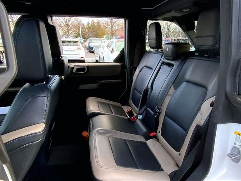 Used 2023 Ford Bronco Wildtrak image 20