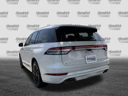 Used 2022 Lincoln Aviator Reserve w/ Equipment Group 201A AWD/4WD image 8