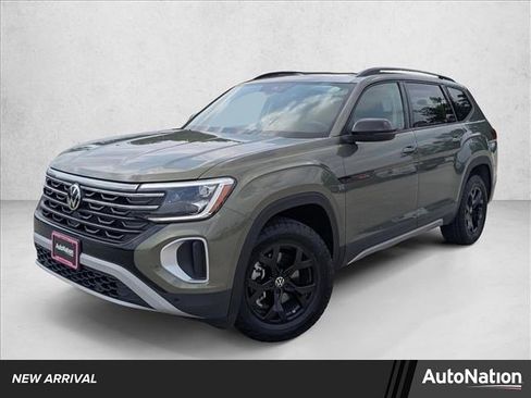 Used 2026 Volkswagen Atlas Peak Edition AWD/4WD image 1