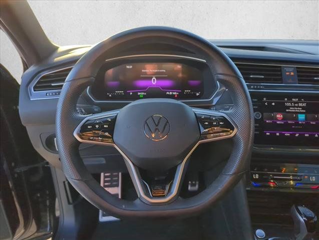 Used 2023 Volkswagen Tiguan SE R-Line FWD image 12