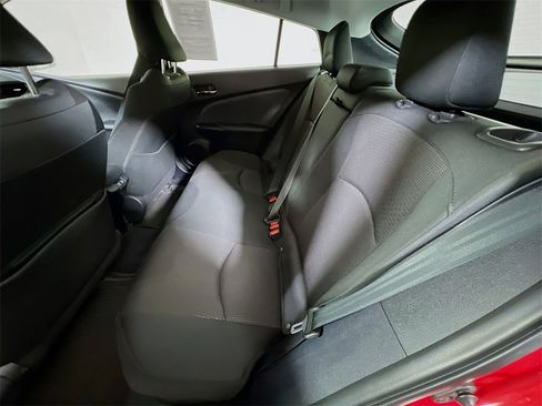 Certified 2022 Toyota Prius LE image 21