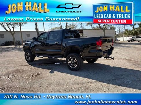Used 2019 Toyota Tacoma TRD Sport image 7