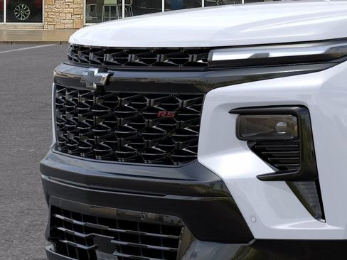New 2027 Chevrolet Traverse RS w/ LPO, Floor Liner Package AWD/4WD image 13