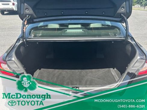 Used 2025 Toyota Camry SE FWD image 10