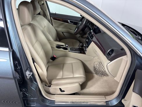 Used 2012 Mercedes-Benz C 300 4MATIC Sedan image 6