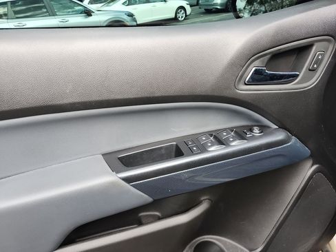 Used 2021 Chevrolet Colorado Z71 image 16