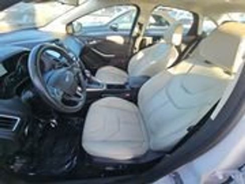 Used 2017 Ford Focus Titanium w/ Titanium Technology Package FWD image 9