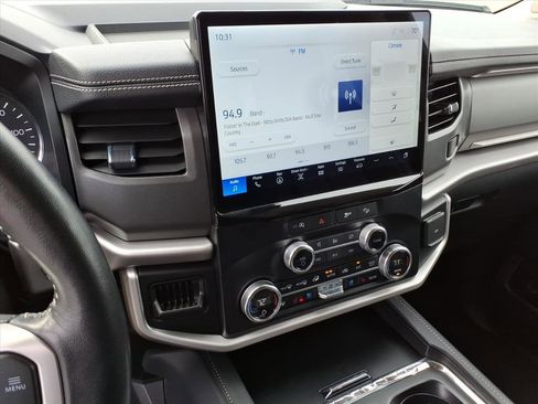 Used 2024 Ford Expedition XLT image 23