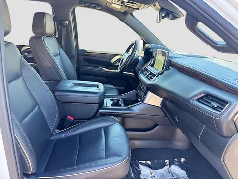 Used 2023 Chevrolet Suburban Premier image 28